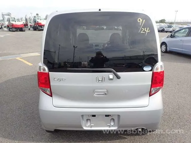 Honda Life 2012 photo 5