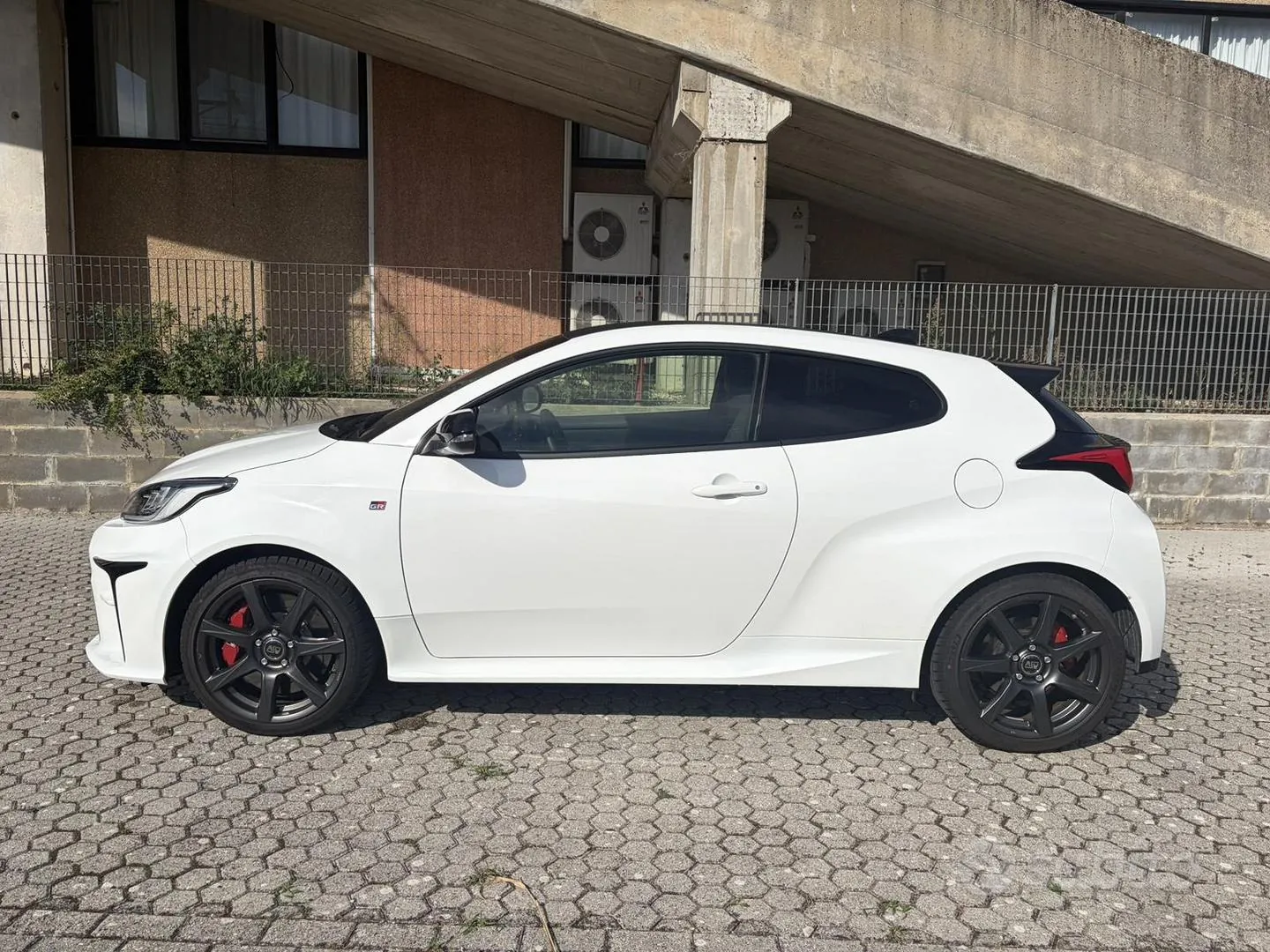 Toyota Yaris 2023 photo 5