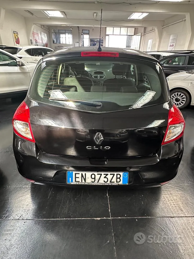 Renault Clio 2012 photo 5