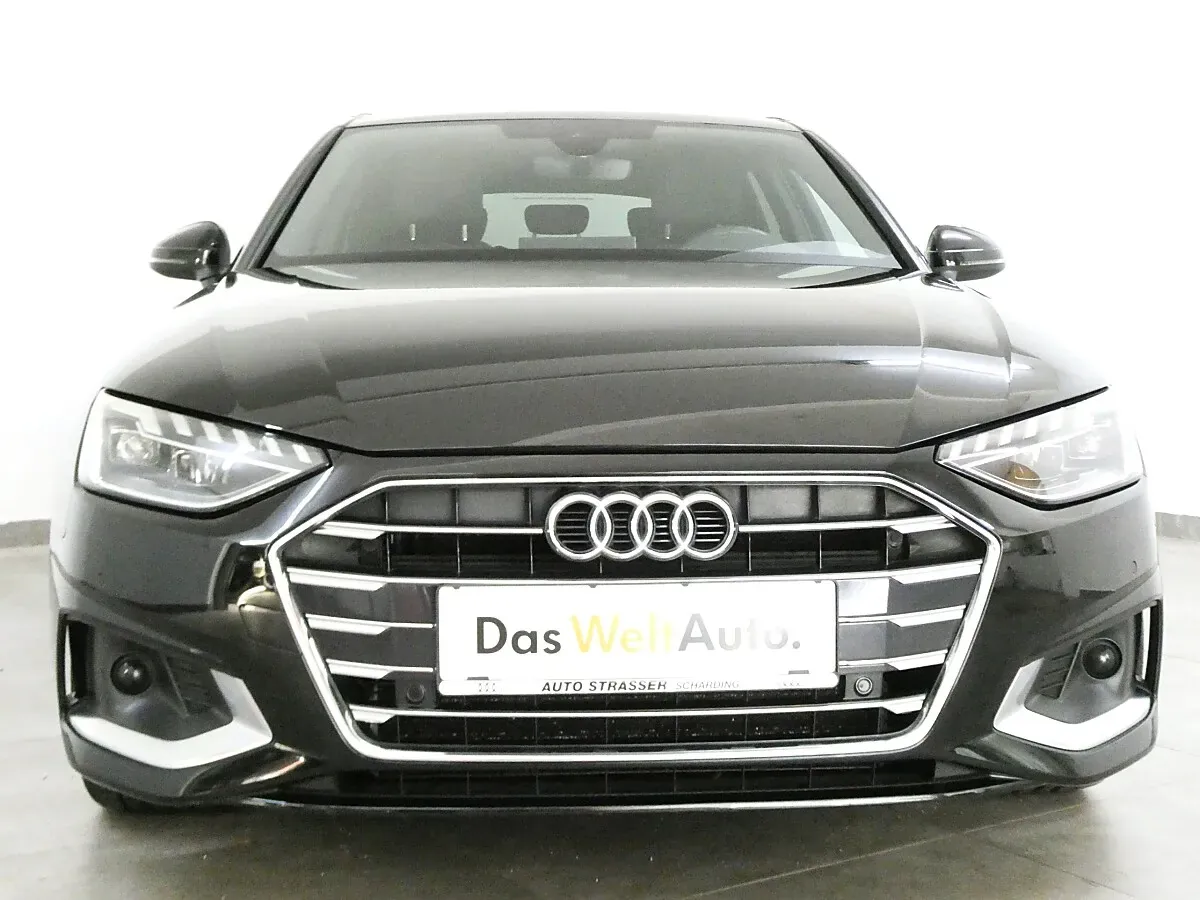 Audi A4 2023 photo 2