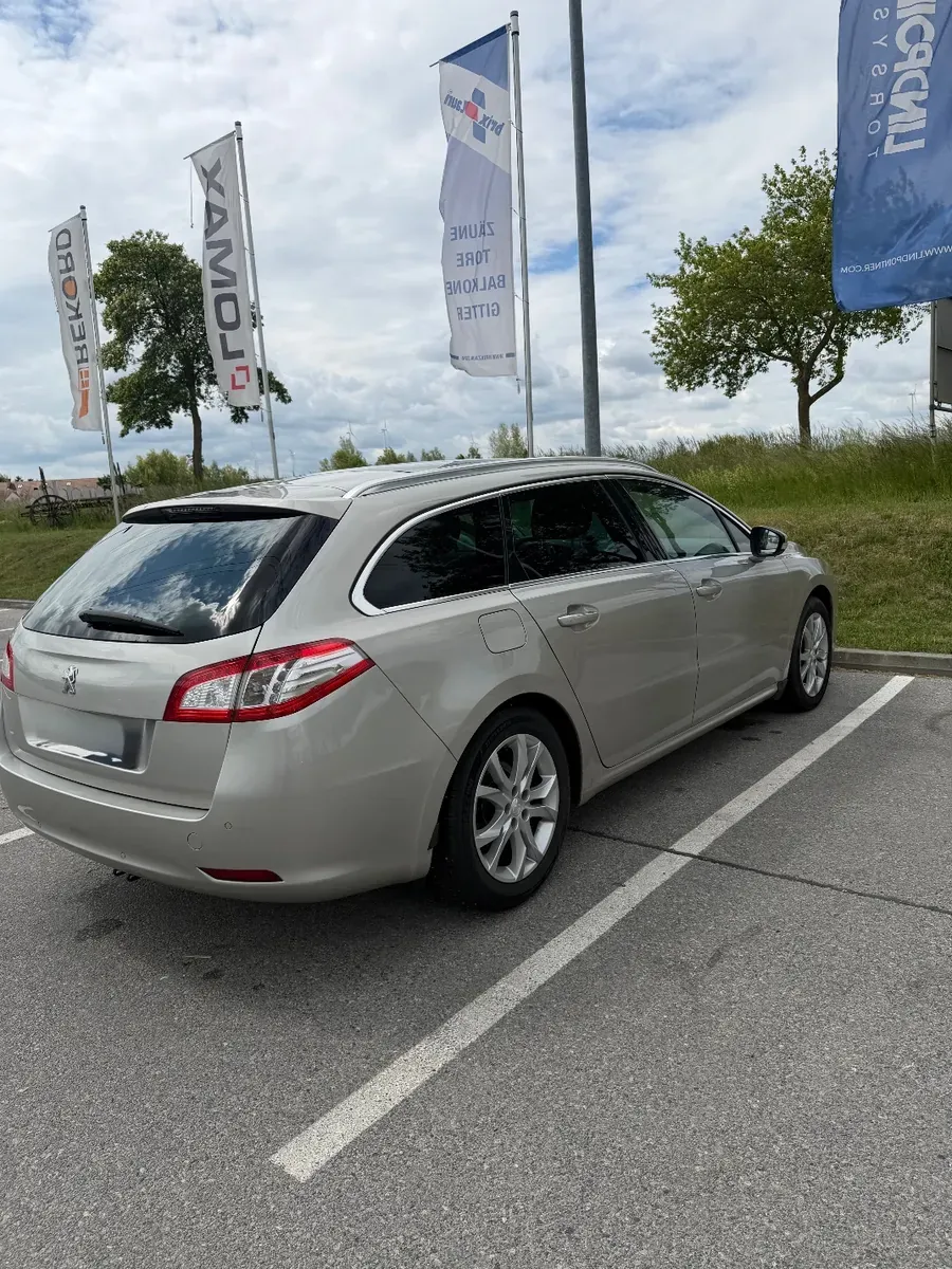 Peugeot 508 2011 photo 2