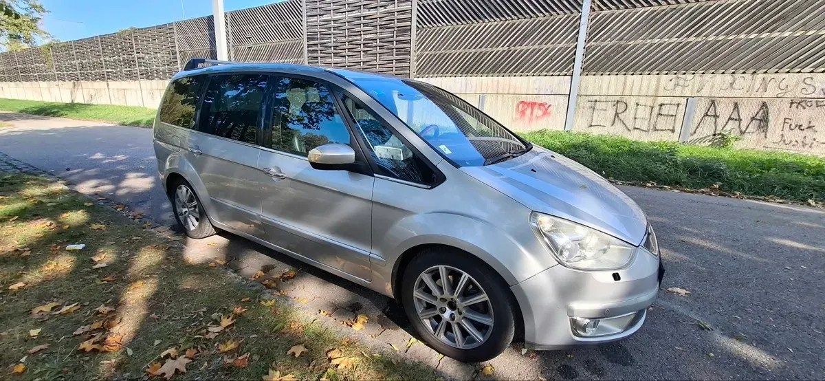 Ford Galaxy 2009 photo 2