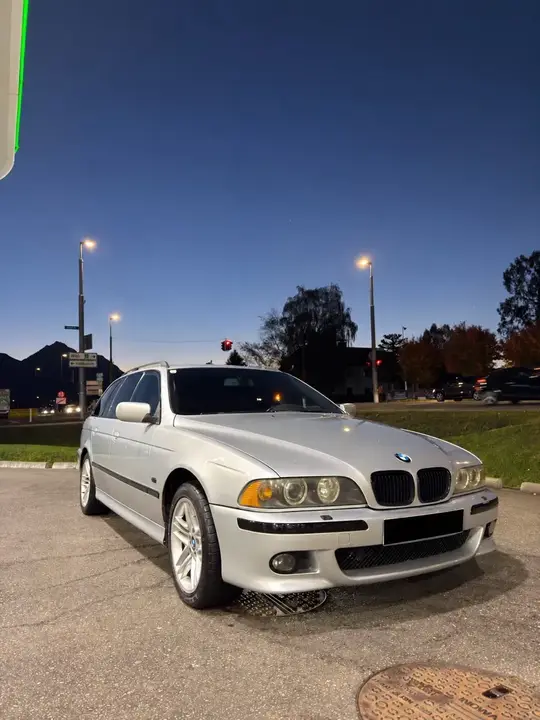 BMW 5 Series 2000 photo 2