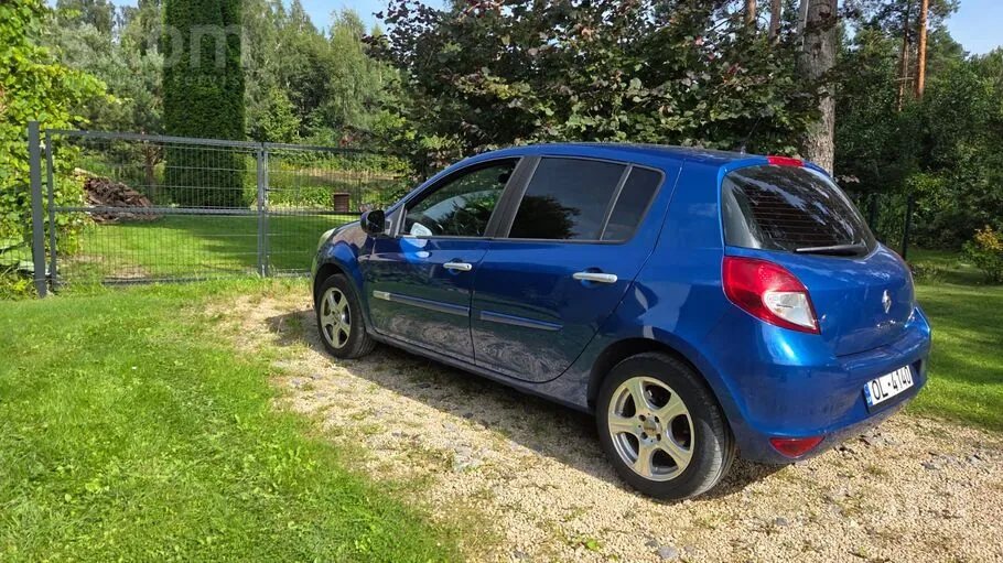 Renault Clio 2011 photo 3