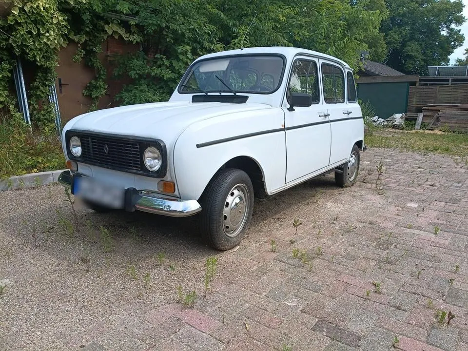 Renault R4