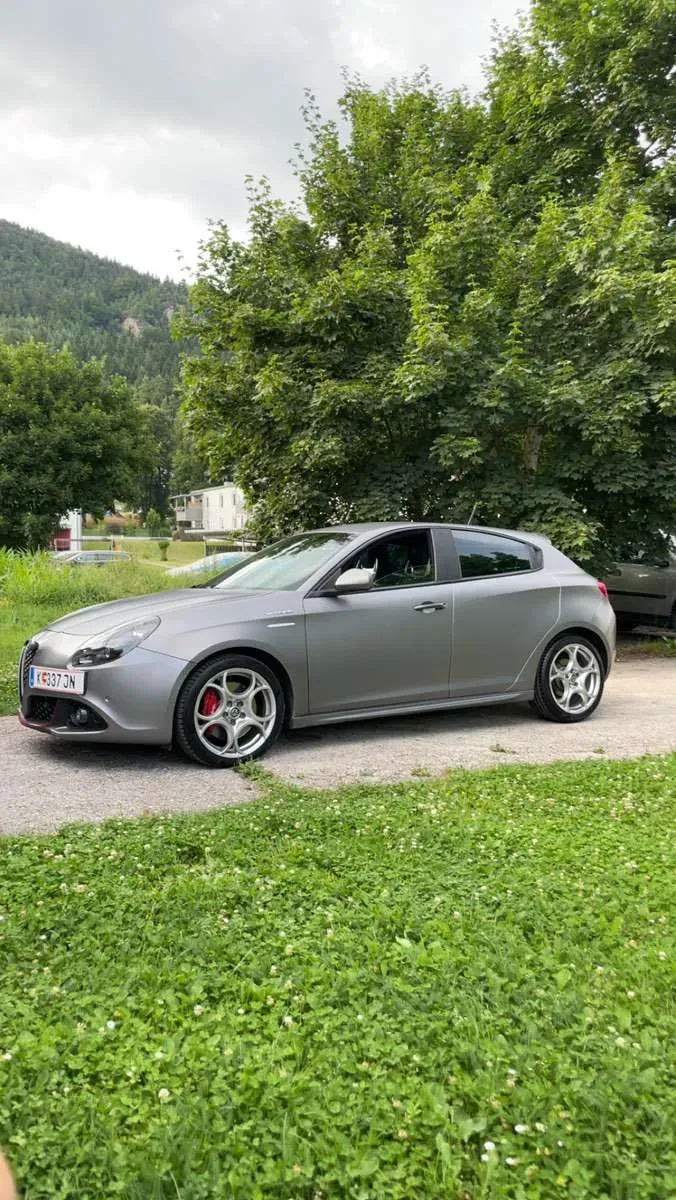 Alfa Romeo Giulietta 2017 photo 2