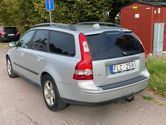 Volvo V50 2007 photo 2