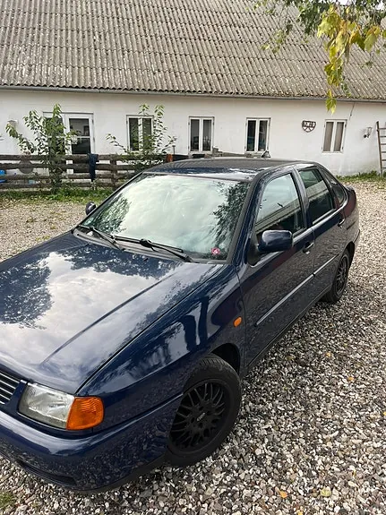 Volkswagen Polo 1998 photo 2