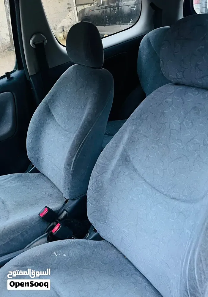 Toyota Yaris 2002 photo 4