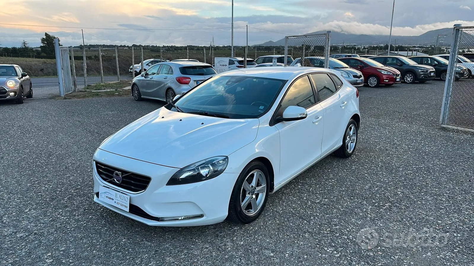 Volvo V40 2015 photo 4