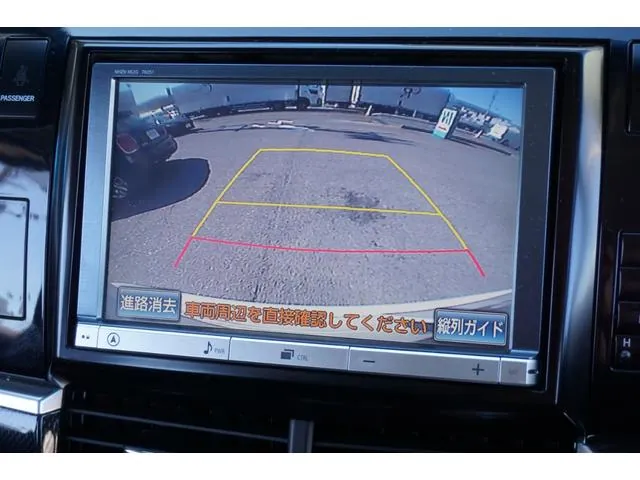 Toyota Estima 2013 photo 4