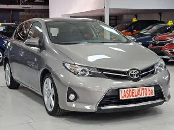 Toyota Auris 2016 photo 3