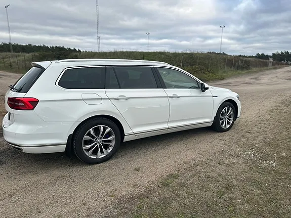 Volkswagen Passat 2018 photo 4