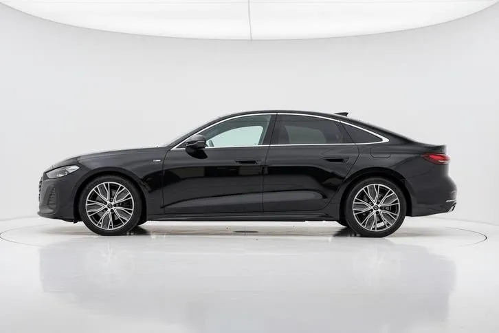 Audi A5 2025 photo 2