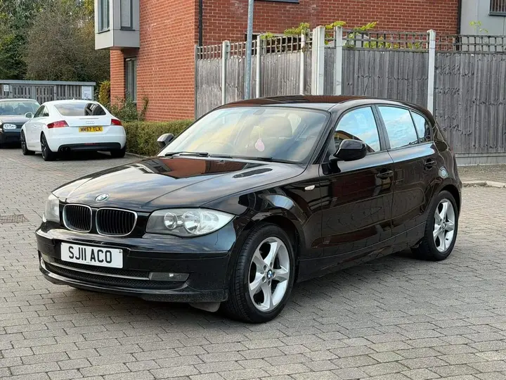 BMW 1 Series 2011 photo 2