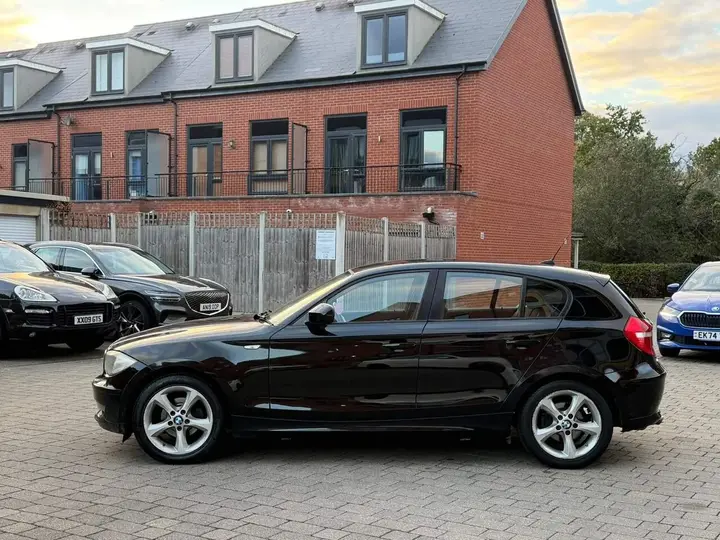 BMW 1 Series 2011 photo 3