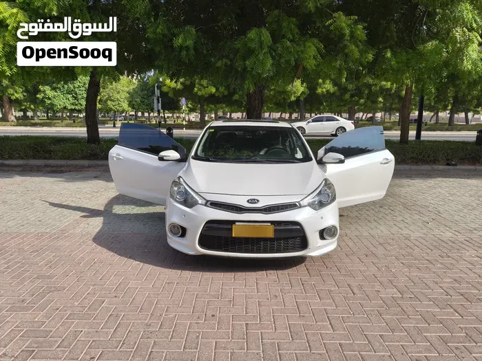 Kia Cerato Koup 2015 photo 4