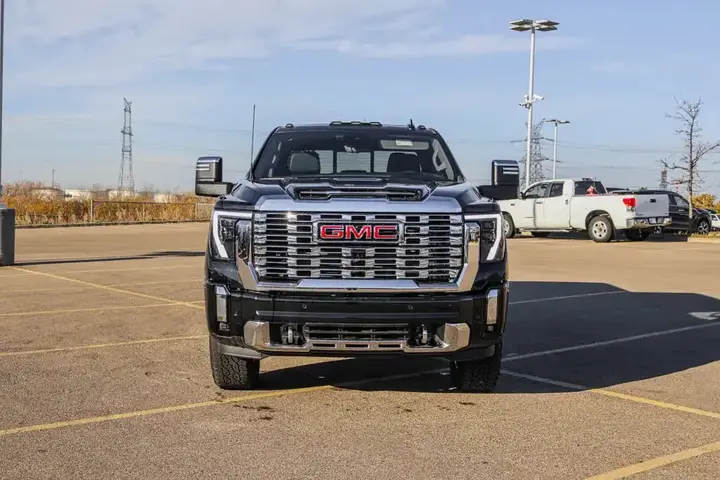 GMC Sierra 3500Hd 2026 photo 3