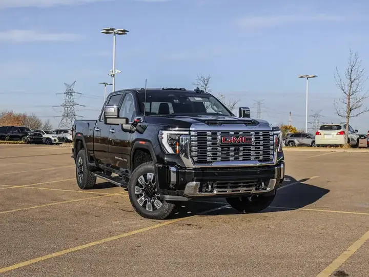 GMC Sierra 3500Hd 2026 photo 2