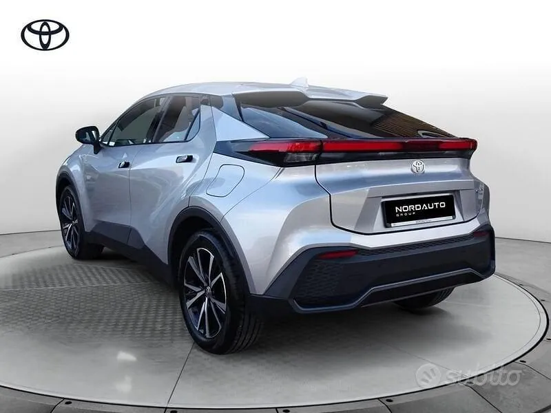 Toyota C-Hr 2025 photo 3