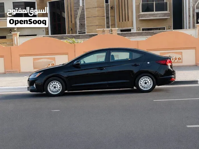 Hyundai Elantra 2019 photo 2