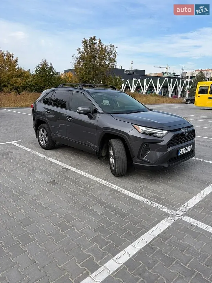 Toyota Rav4 2023 photo 2