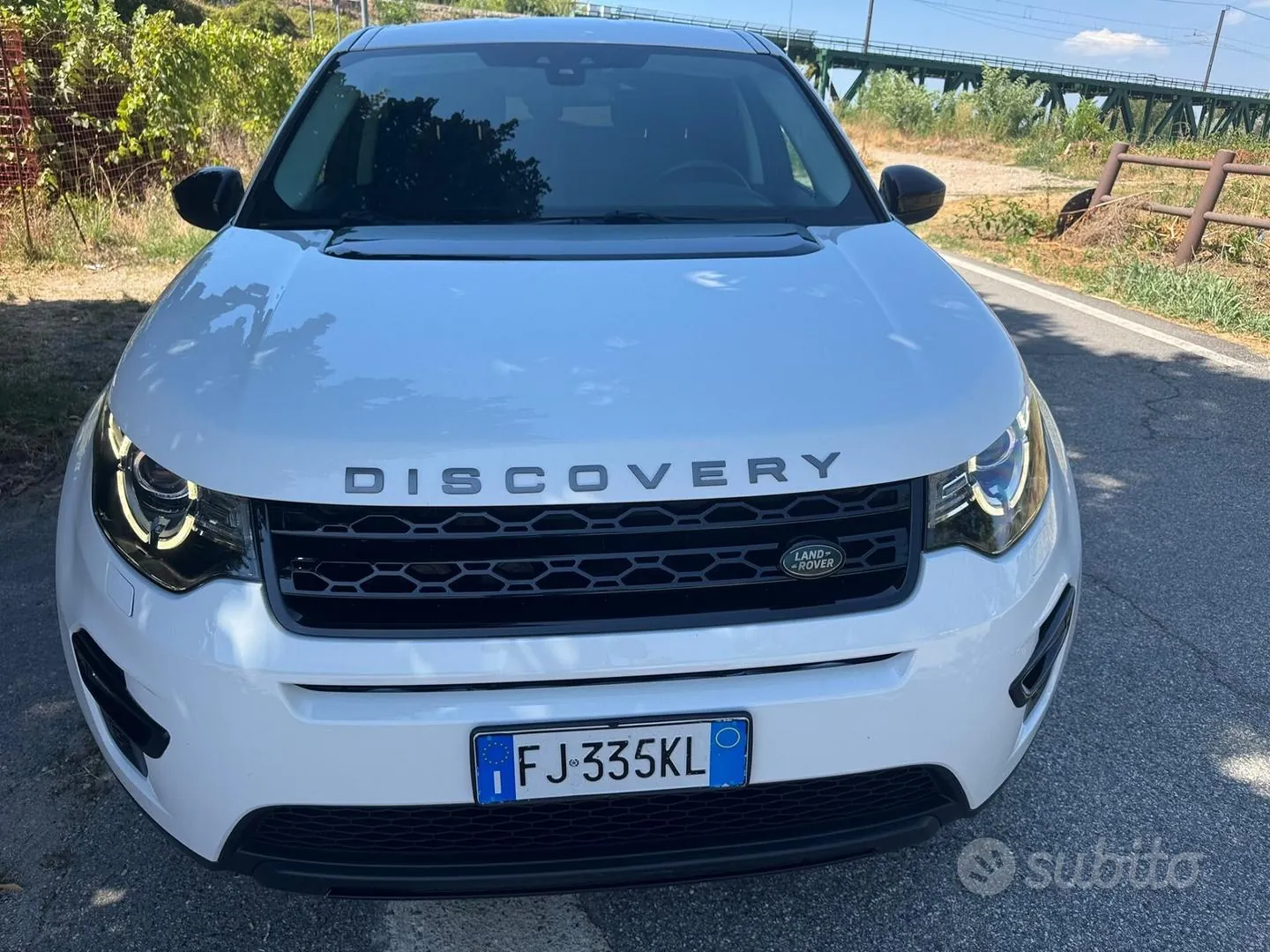 Land Rover Discovery Sport 2017 photo 4