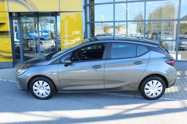 Opel Astra 2019 photo 2