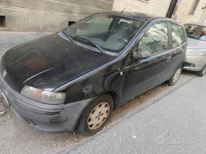 Fiat Punto 2000 photo 2