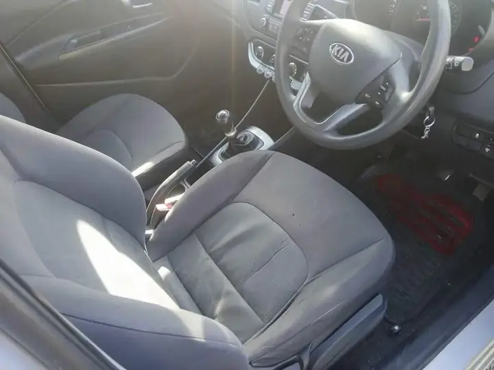 Kia Rio 2012 photo 3