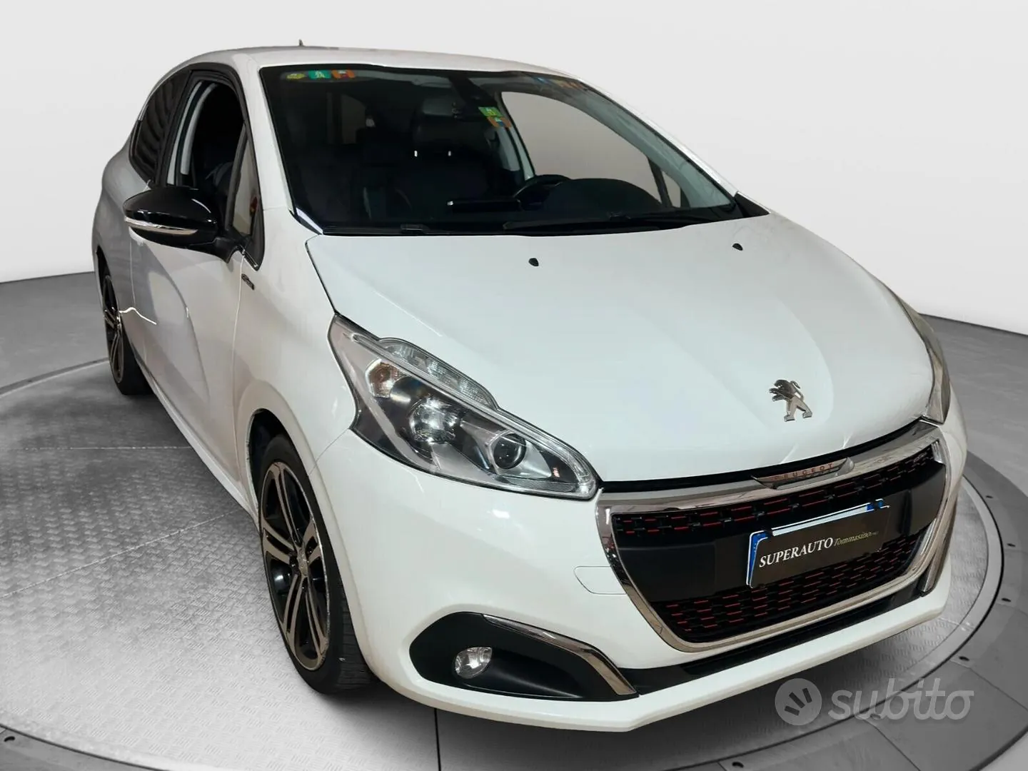 Peugeot 208 2016 photo 2
