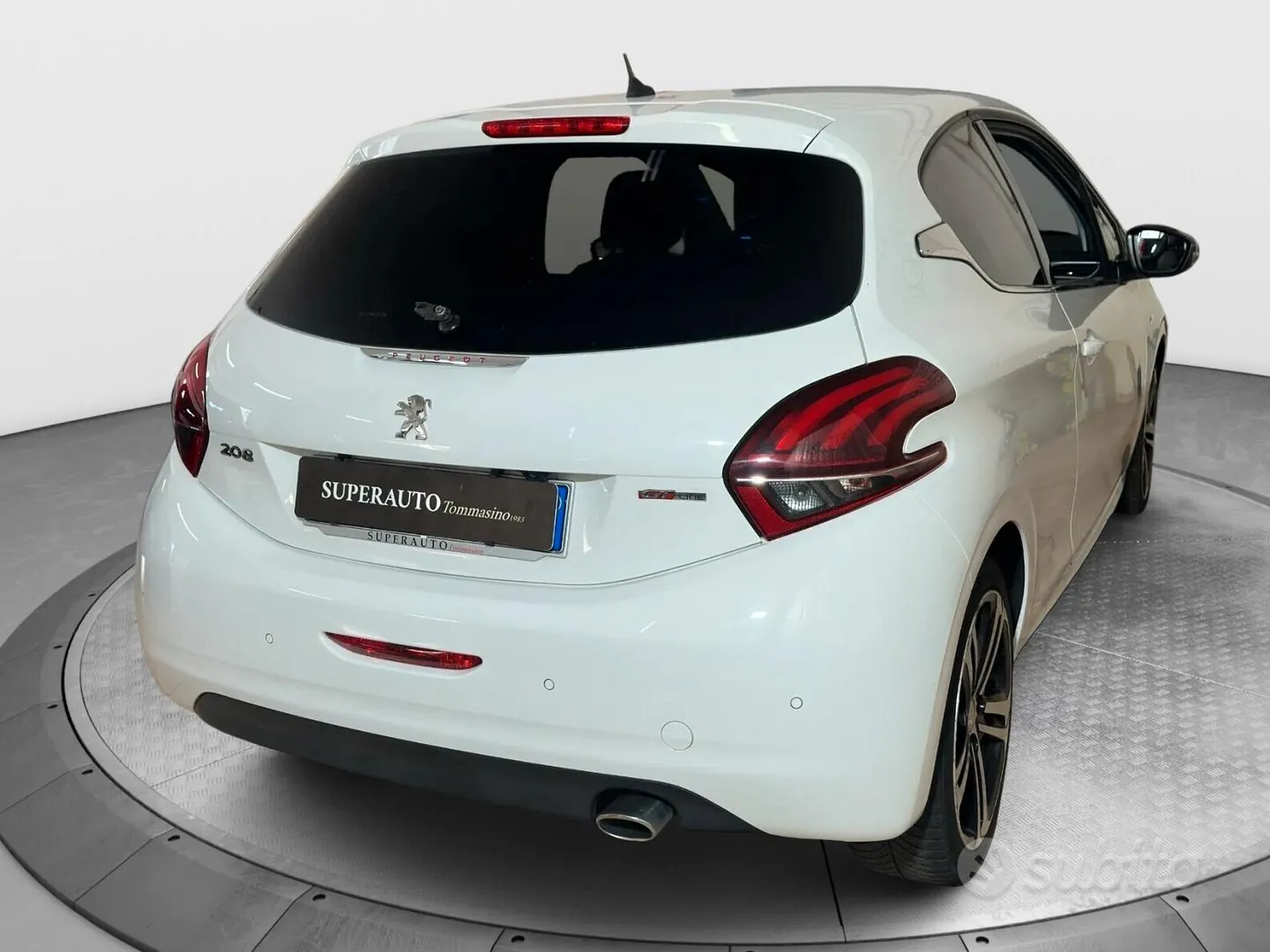 Peugeot 208 2016 photo 4