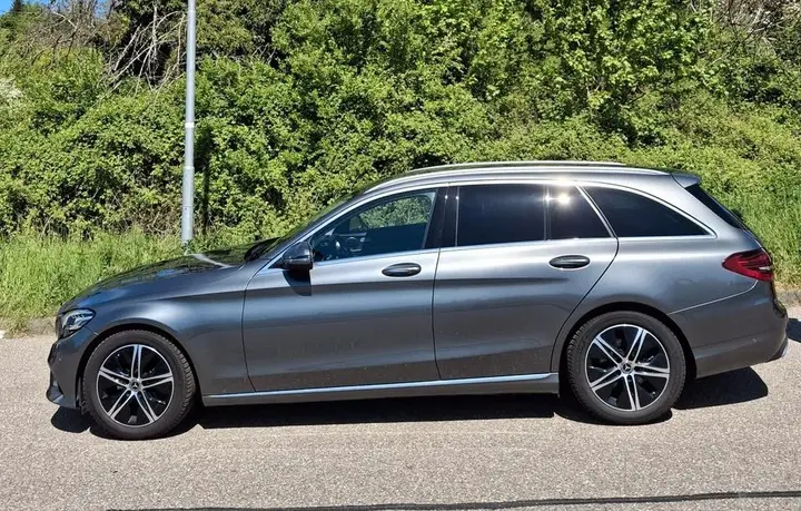 Mercedes-Benz C220