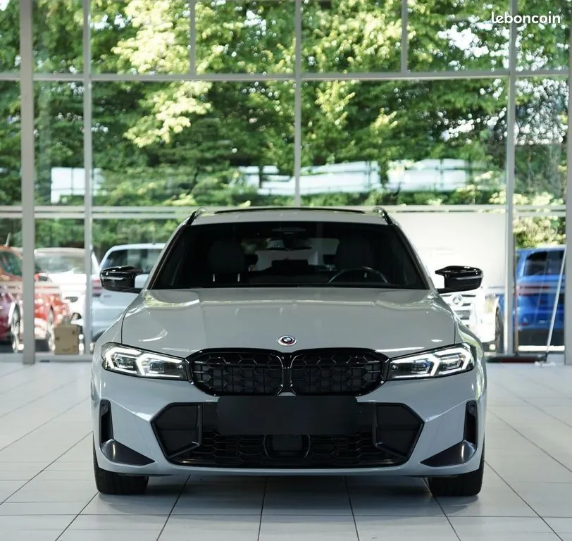 BMW Série 3 2023 photo 3