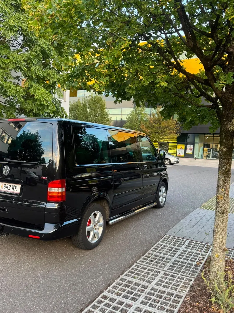 Volkswagen Multivan 2008 photo 3