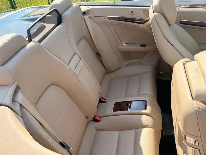 Mercedes-Benz E-Class 2011 photo 3