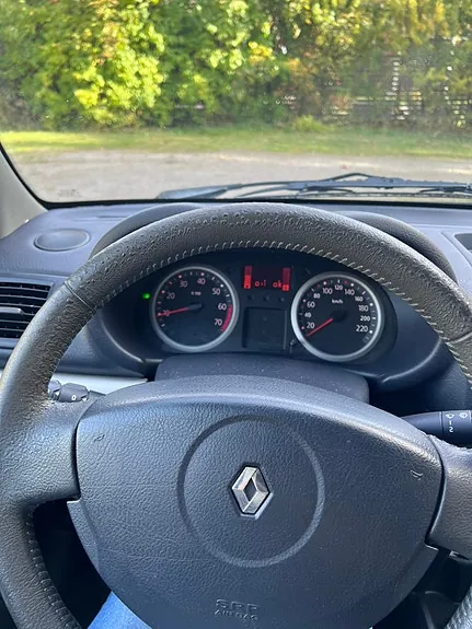 Renault Clio 2006 photo 4