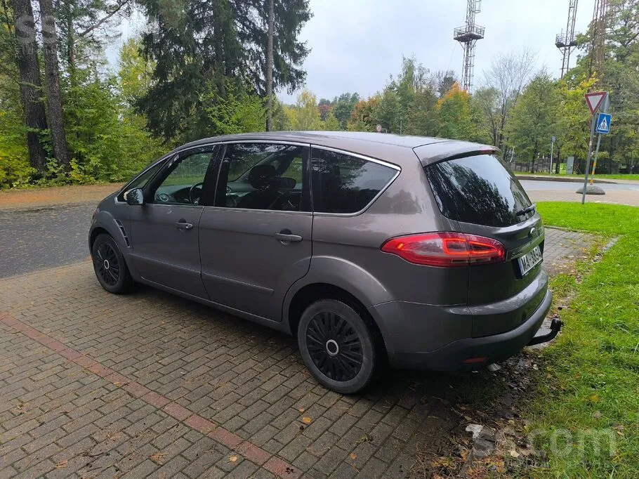 Ford S-Max 2012 photo 3