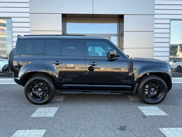 Land Rover Defender 2025 photo 3