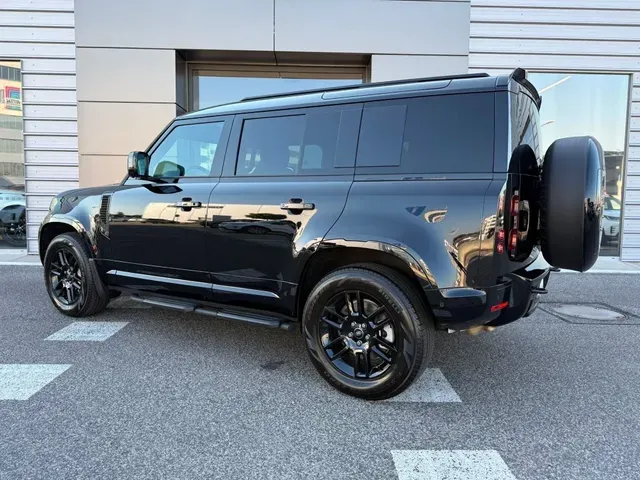 Land Rover Defender 2025 photo 4
