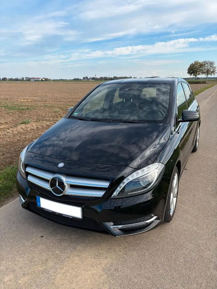 Mercedes-Benz B250