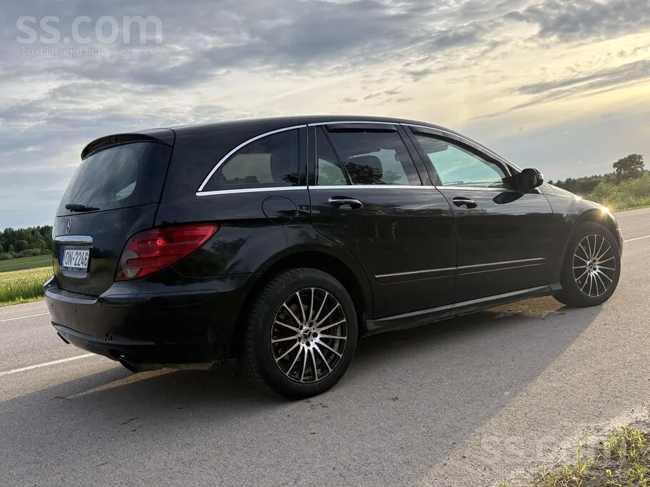 Mercedes-Benz R320 2006 photo 2