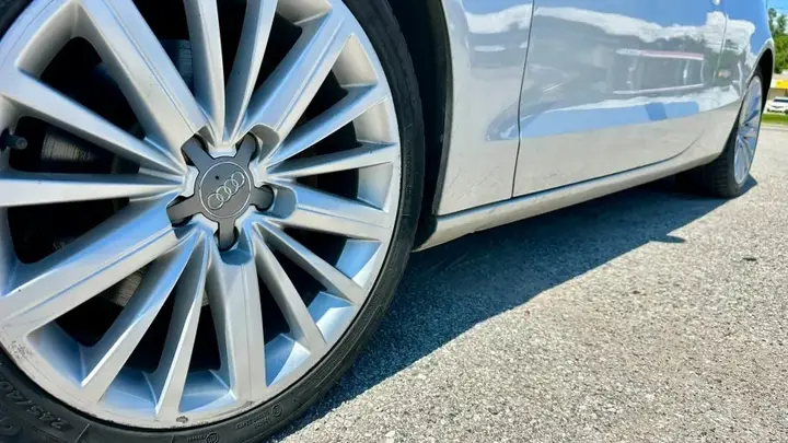Audi A5 2010 photo 4