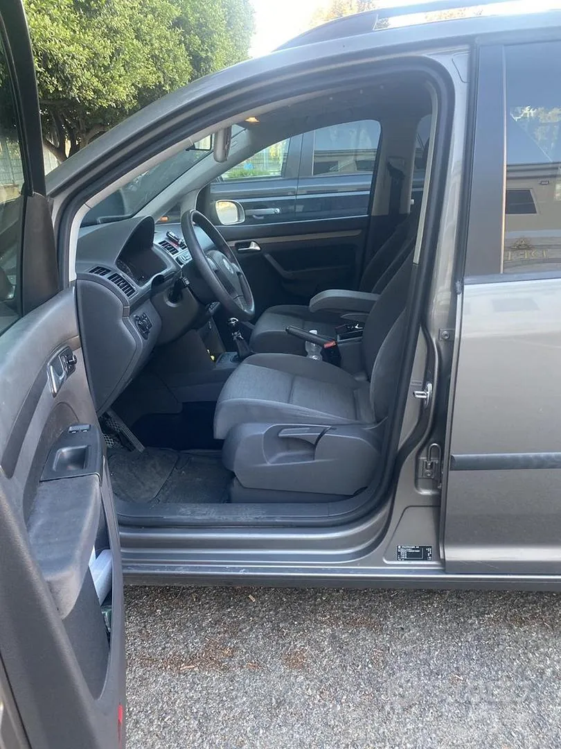 Volkswagen Touran 2007 photo 4