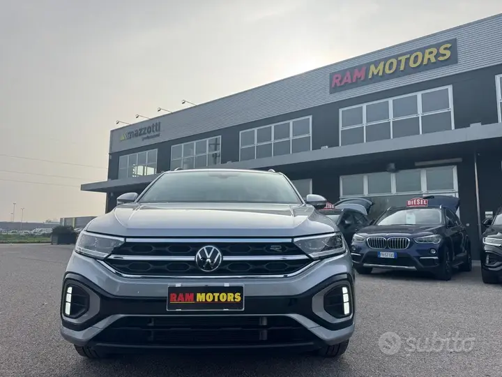 Volkswagen T-Roc R-Line 2023 photo 2