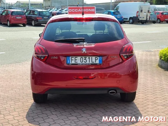 Peugeot 208 2016 photo 3