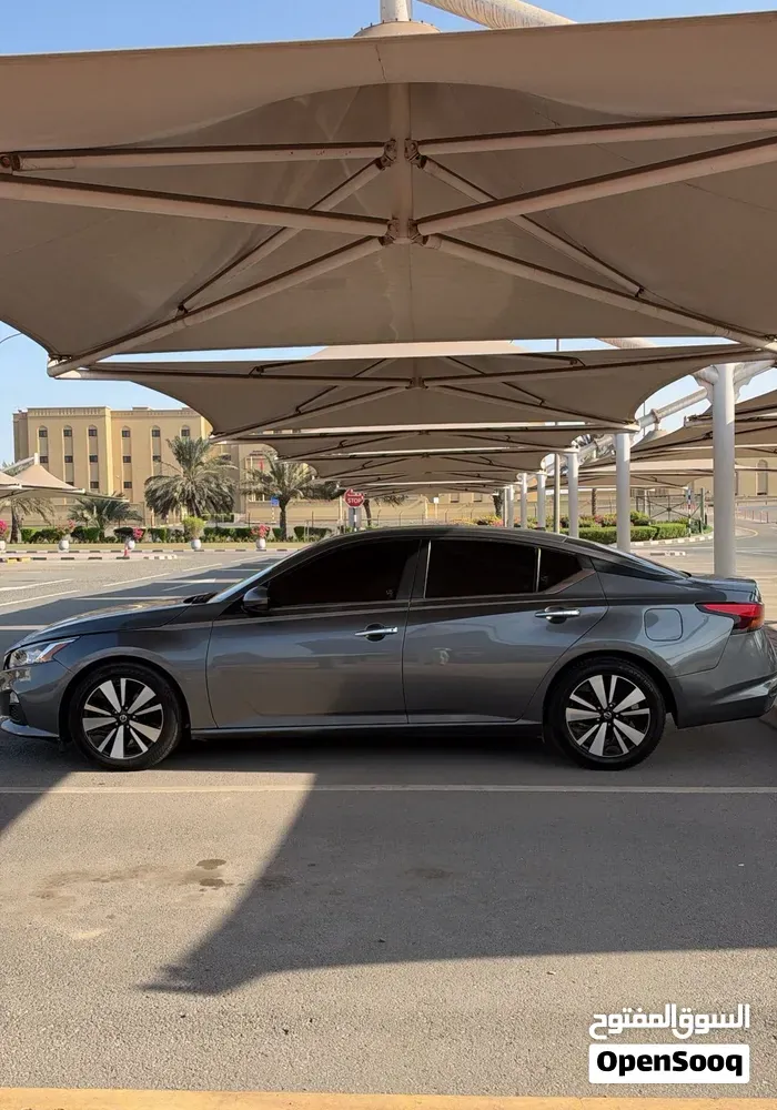 Nissan Altima 2020 photo 2