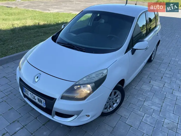 Renault Scenic 2012 photo 3