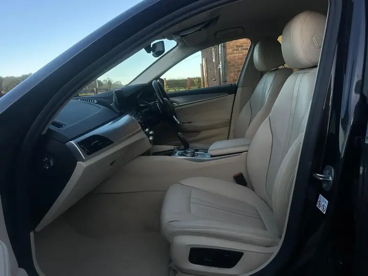 BMW 5 Series 2019 photo 2