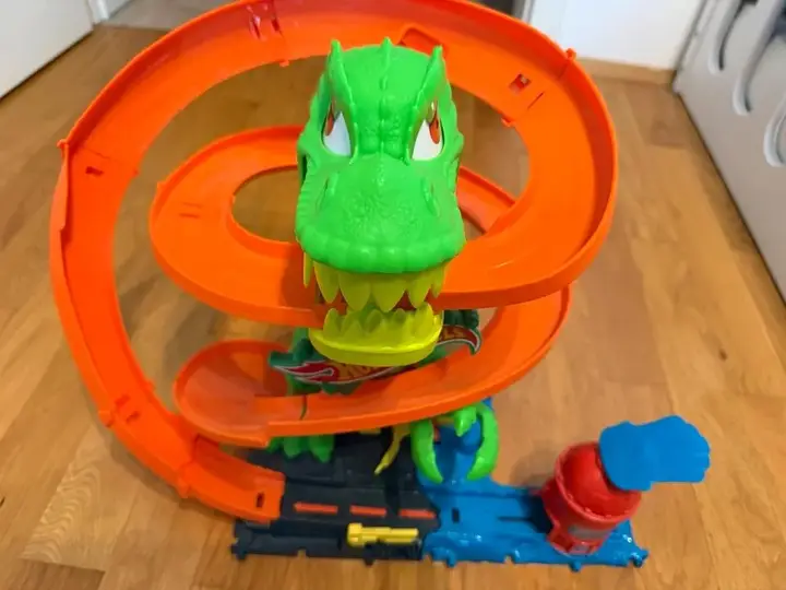 Hot Wheels Krokodil-Looping Rennbahn